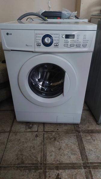 Продам стиральную машинку автомат lg