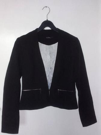 Продам пиджак Kira Plastinina в хорошем состоянии, 42 размер.