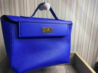 Продаю красивый синего цвета сумочку