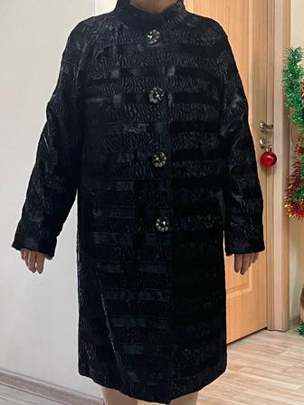 Новое Пальто размер 50, производство Ю.Карея