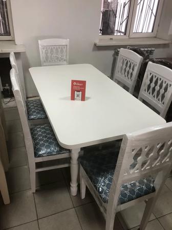 стол и стулья для кухни