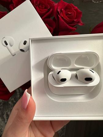 Продам Наушники Apple AirPods 3