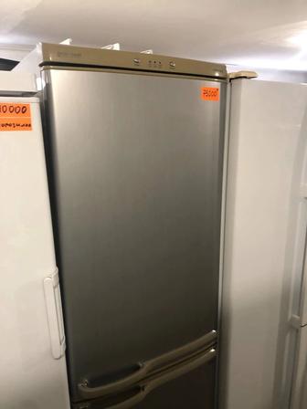 Холодильник Самсунг серый
