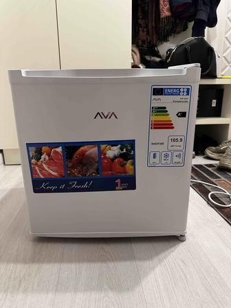 Холодильник 46 л Ava ARF-50-LN