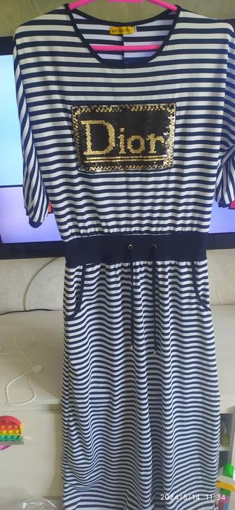 Продам платье Dior