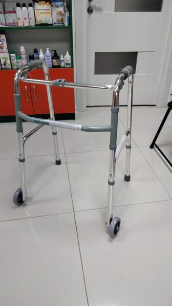Новые ходунки для инвалидов взрослых пожилых на ножках колсах