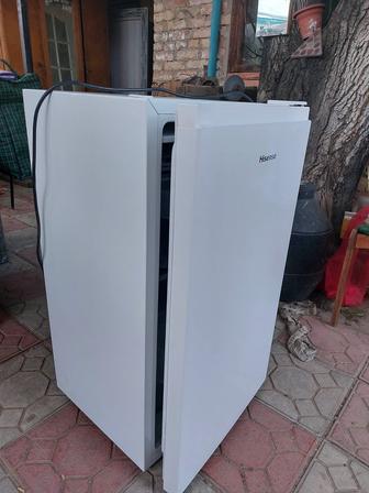 Компактный холодильник Hisense для офиса/квартиры