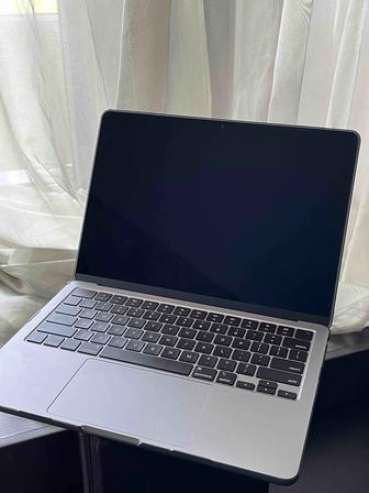MacBook Air M2, 8gb/256SSD