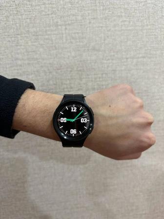 Продам смарт часы Samsung Galaxy Watch5 pro