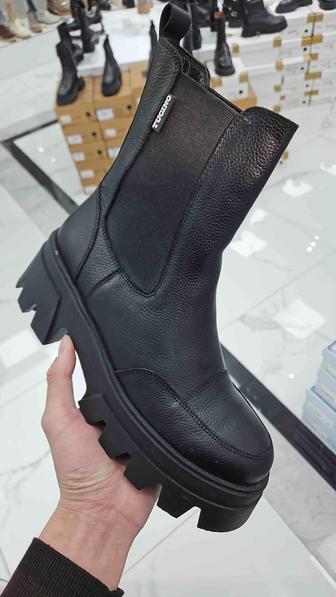 Обувь Tucino новые, 39 размер