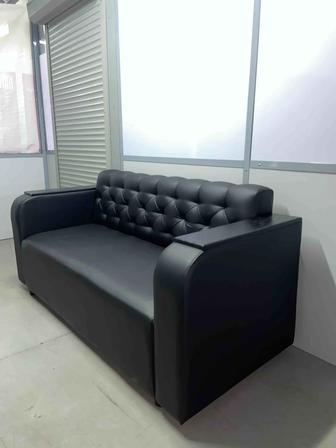 Офисный трёхместный диван Новый
