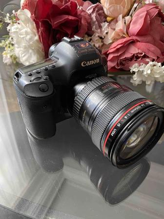 Продаётся фотоаппарат Canon Mark 3 5D в хорошем состоянии