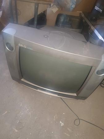 Продам два телевизора за 10 тысяч