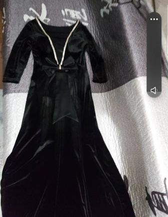 Продам красивое черное вечернее платье-рыбка