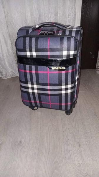 чемодан ручной клади, продам не дорого. очень удобный и прочный