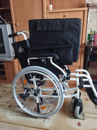 Продажа уличной коляски для инвалидов