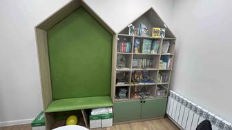 Детский книжный шкаф