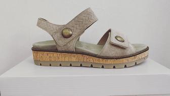 Обувь женская. Летние кожаные босоножки из Германии