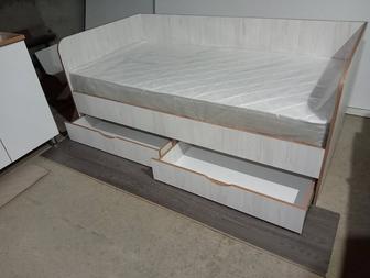 Кровать новая с ортопедическим матрасом, размер 180/90