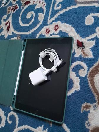 Apple iPad 2021 WiFi 10.2 дюйм 4ГБ/64ГБ серебристый