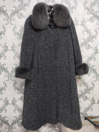 продам женское пальто серого цвета размер 54 состояние хорошее на пуговицах