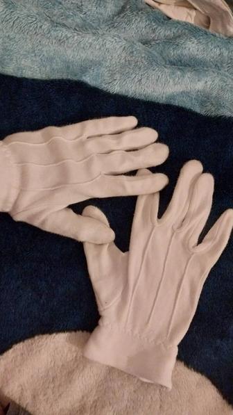 Белые перчатки парадные