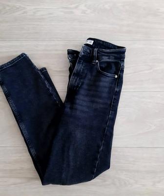 Продам джинсы размер XS