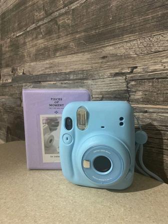 Фотокамера моментальной печати Instax MINI 11 голубой