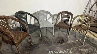 Ротанговые столы и стулья