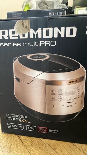 Мультиварка Redmond RMC-450 Multipro
