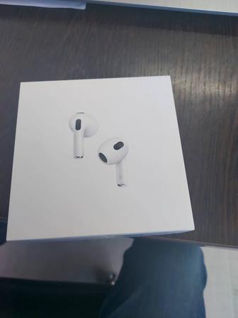 Airpods lighting charging case