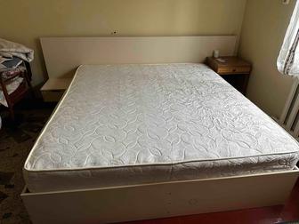 Продам кровать 2спальная 200х180 с тумбочками