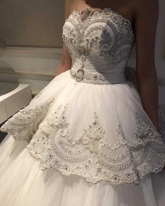 Продаётся шикарное свадебное платье