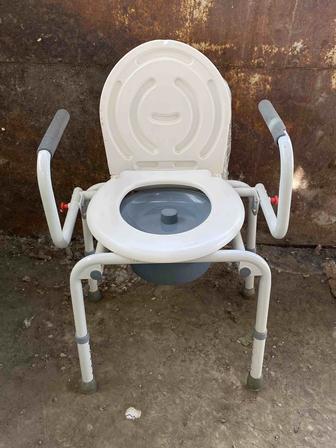 Продам Кресло-стул инвалидное с санитарным оснащением