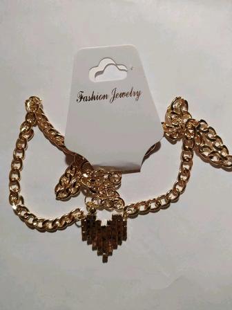 Ожерелья с кулоном, цепочки, браслеты. Новые в упаковке