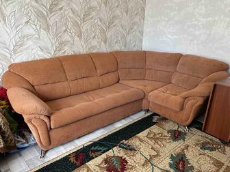 Продам угловой диван и кресло