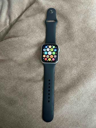 Продам apple watch nike se,44mm, в хорошем состоянии