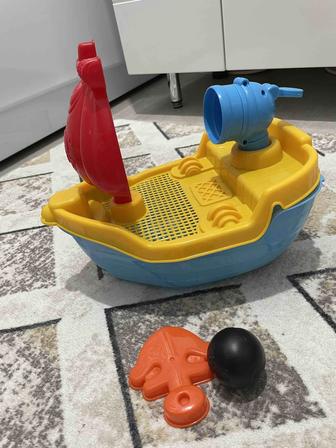 Кораблик детский для ванны