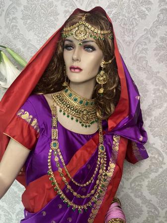 Индийские костюмы ,платья , сари