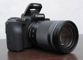Canon M50 Mark II с объективом 18-150.