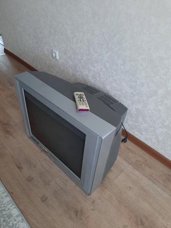 Телевизор квадратный