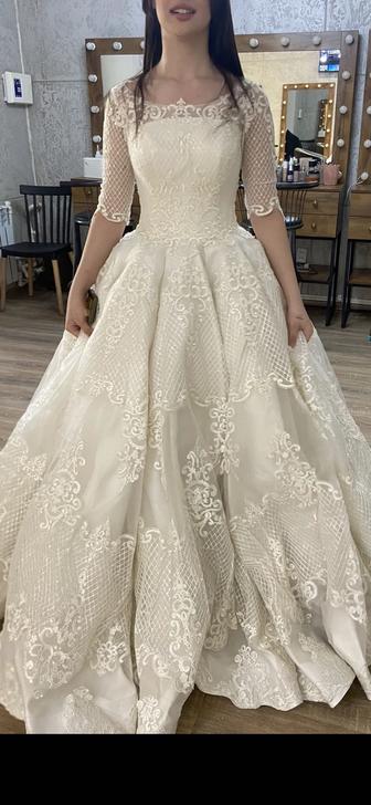 Два свадебных платья