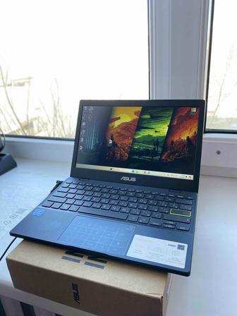 Ноутбук ASUS Laptop E210MA