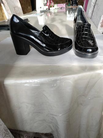 Туфли кожаные лаковые черные производство Турция фирмы BAVER