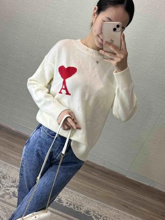 Классный свитер Ami
