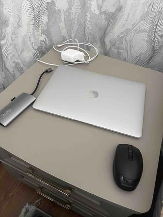 Ноутбук Apple MacBook Air 13 MGN93 серебристый
