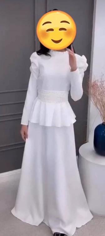 Продаётся белая платье