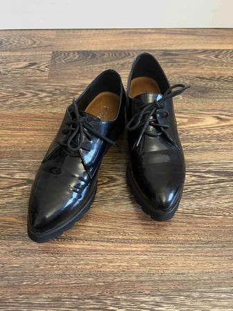 Черные, стильные и удобные туфли 36 размер