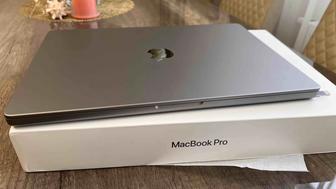 Продам ноутбук MacBook Pro 16.2 Model A2485