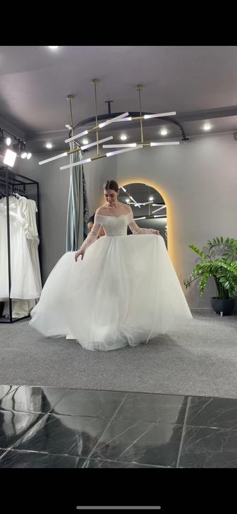 Продам свадебное платье 2023 года